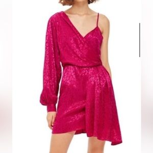TOPSHOP NWOT Asymmetrical Leopard Print Dress